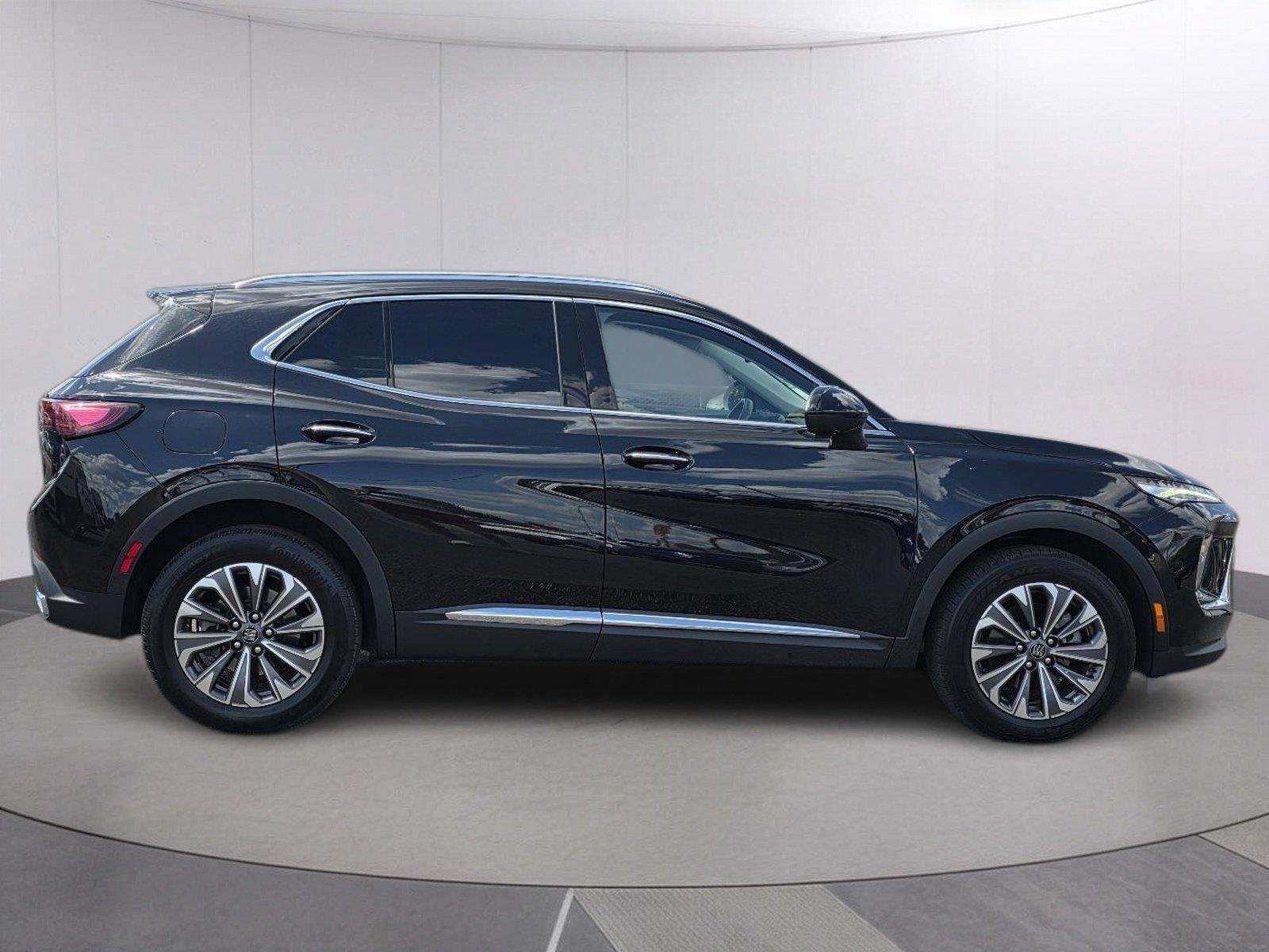Used 2024 Ebony Twilight Metallic Buick Preferred image 4