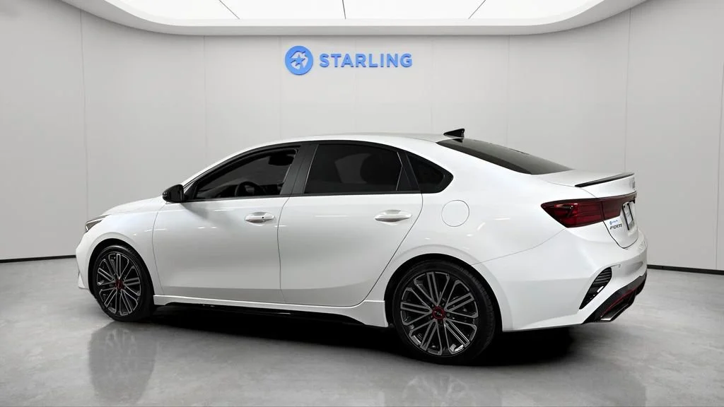 Used 2023 White Kia GT Manual image 5