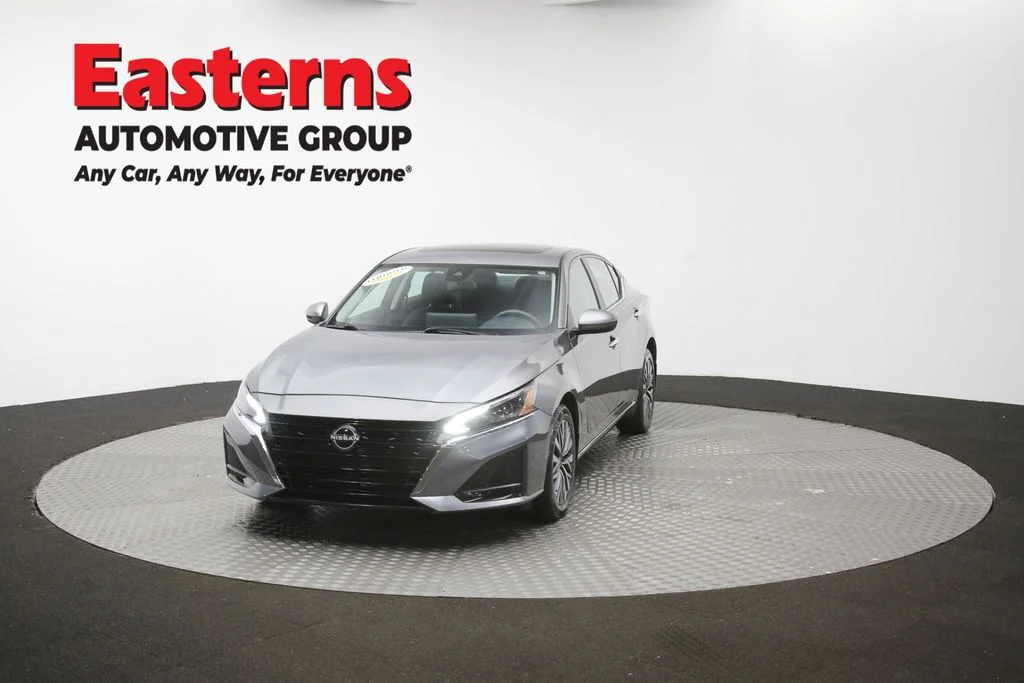 Used 2023 Gray Nissan 2.5 SV image 54