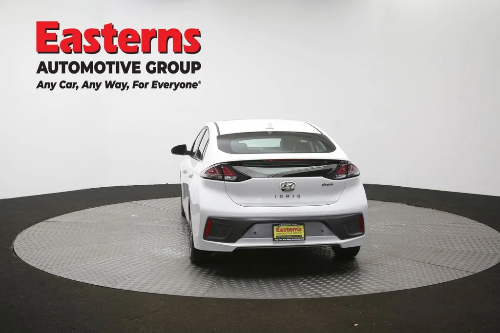 Used 2021 White Hyundai Limited image 42