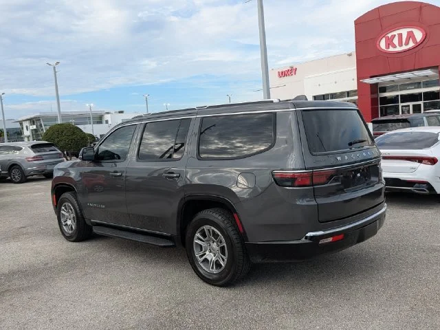 Used 2023 Gray Jeep Base image 4