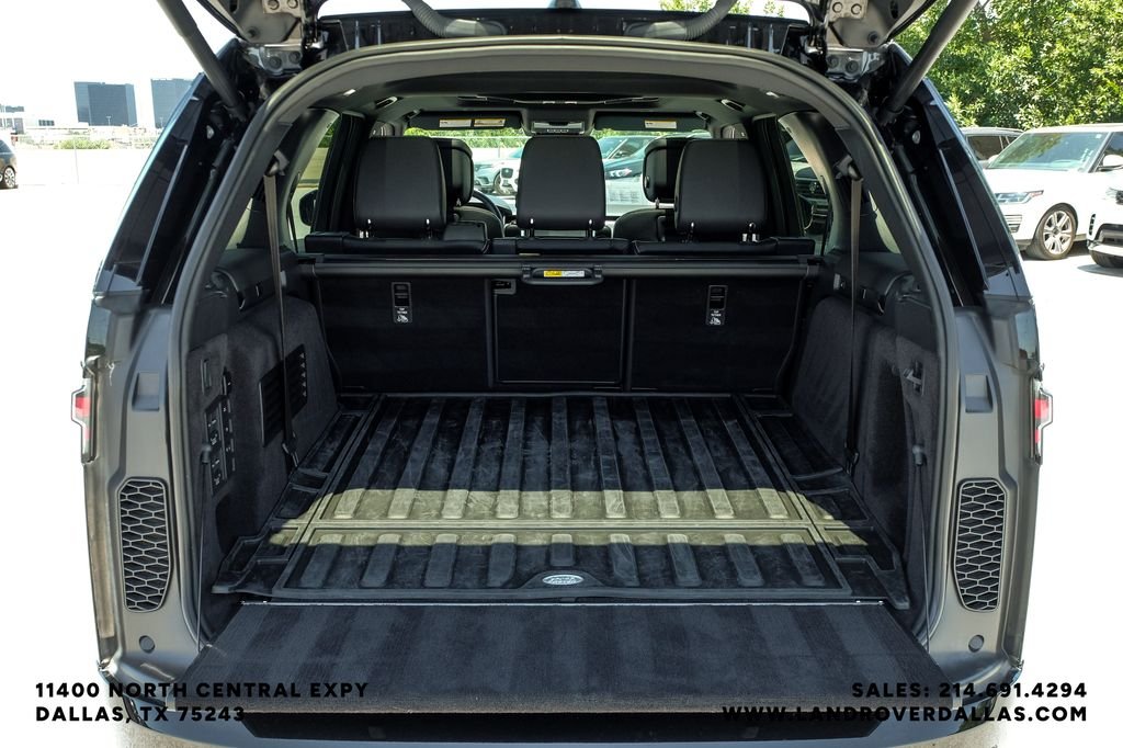 Certified Used 2025 Black Land Rover Metropolitan Edition image 60