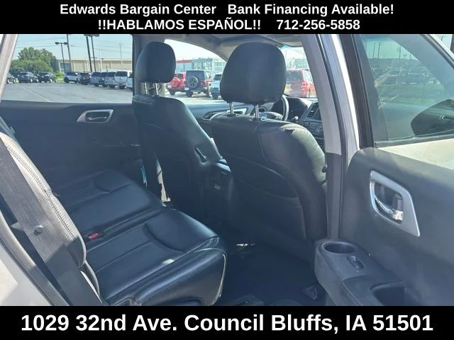 Used 2015 Silver Nissan SV image 7
