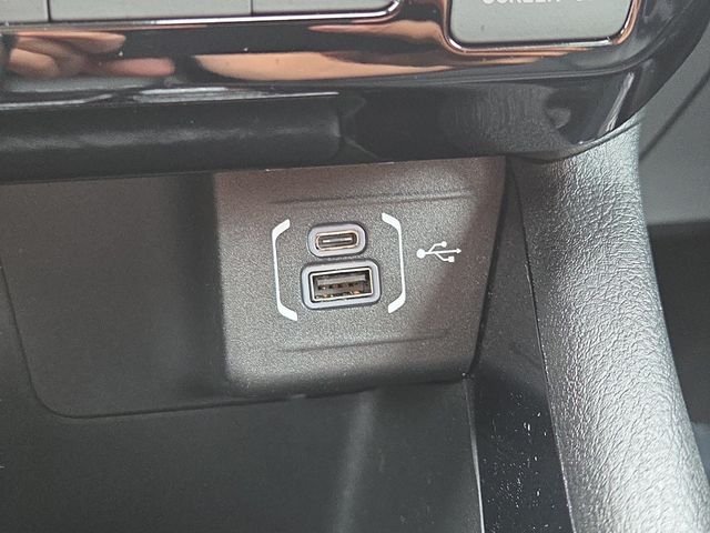 Used 2026 Blue Jeep Latitude image 9