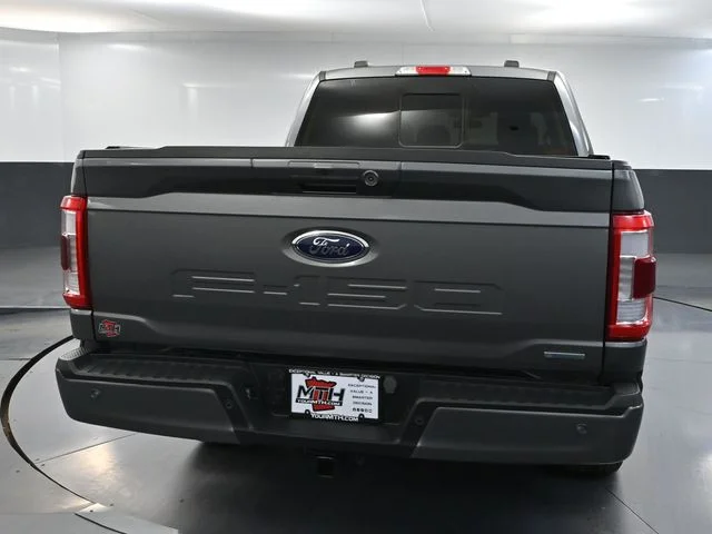Used 2023 Gray Ford Lariat image 7