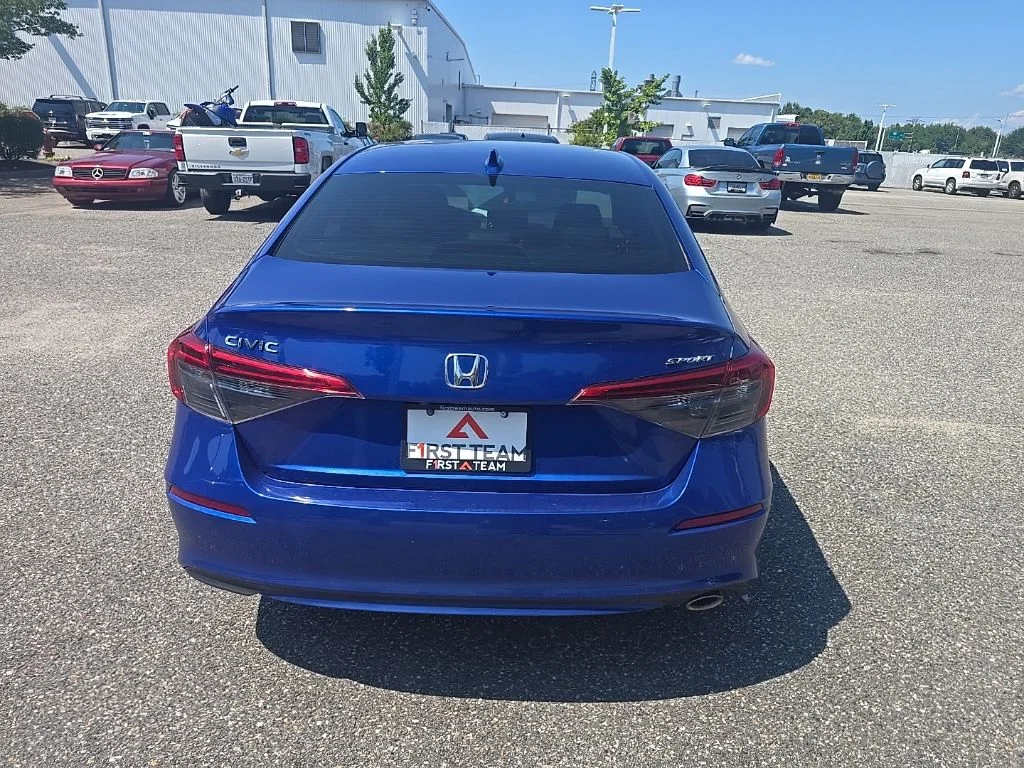 Used 2024  Honda Sport image 6