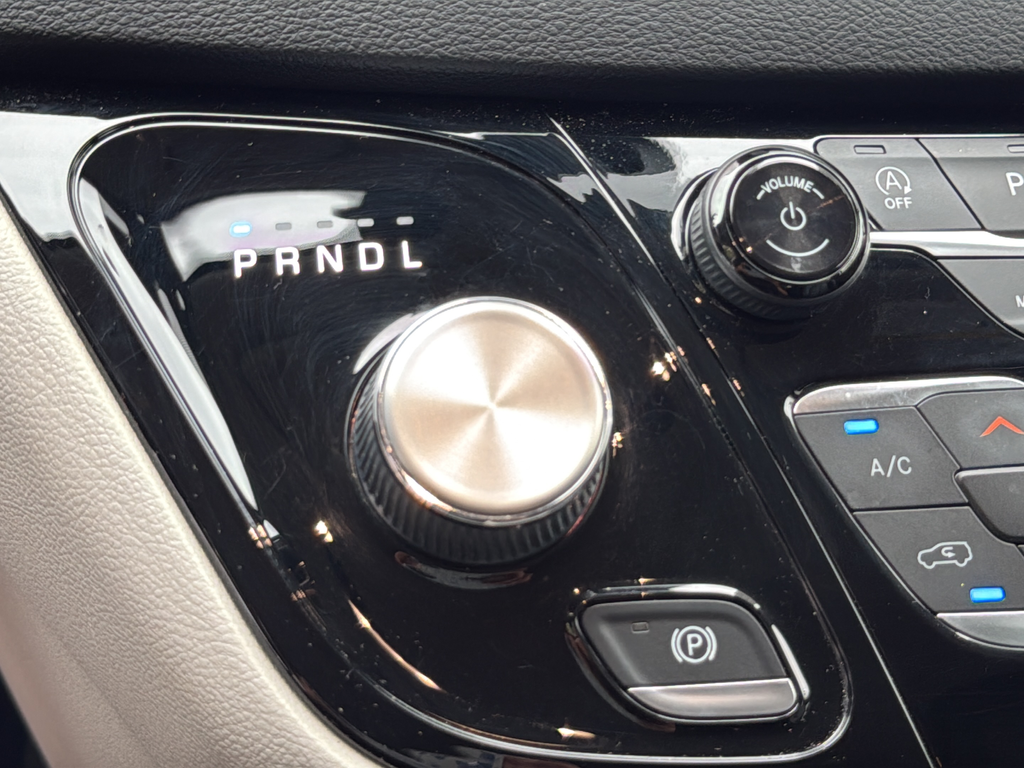 Used 2022 Blue Chrysler Touring L image 33