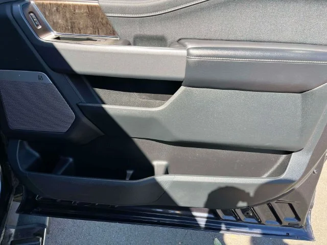 Used 2021 Quartz Metallic Ford Lariat image 20