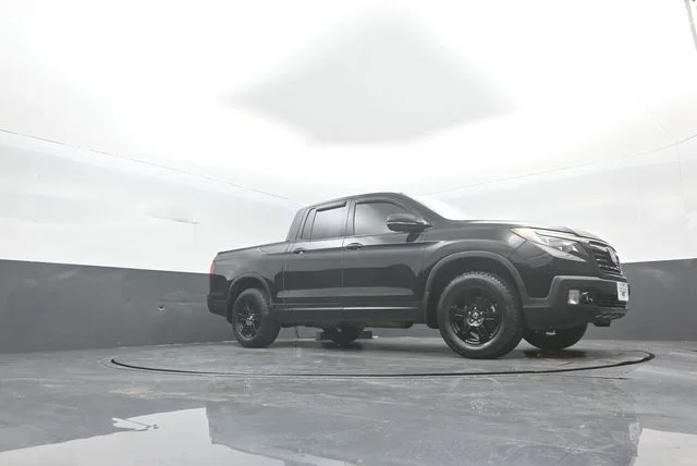 Certified Used 2018 Crystal Black Honda Black Edition image 33