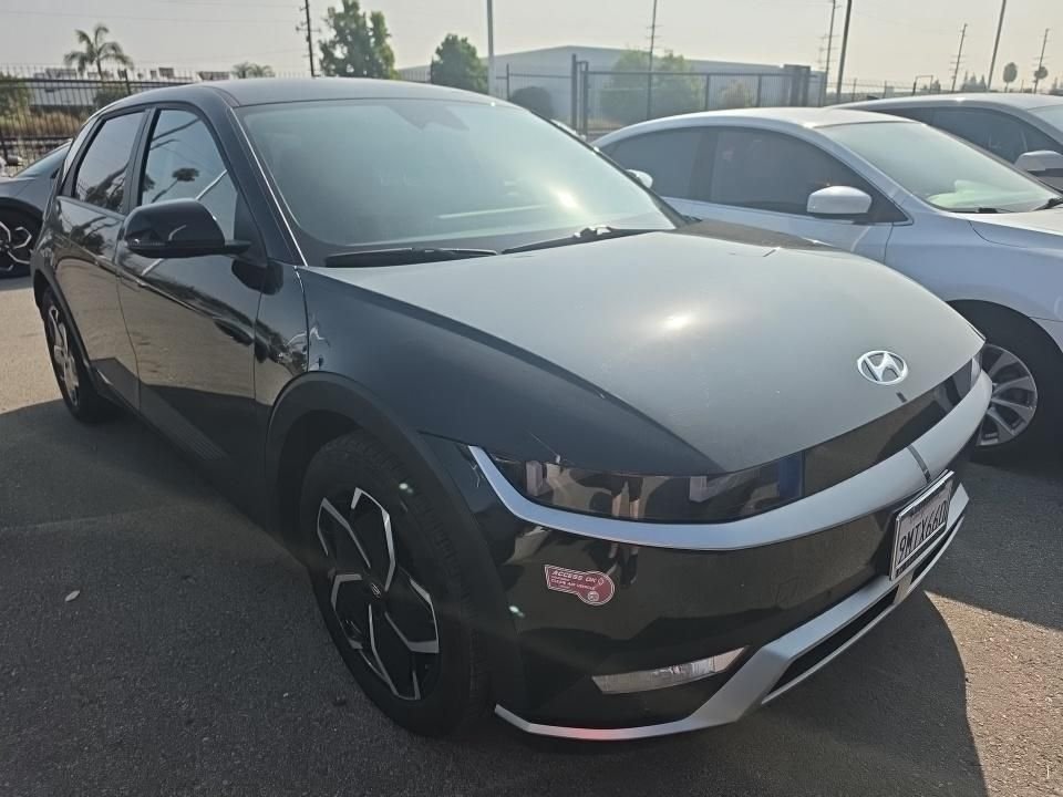 Used 2024 Black Hyundai SEL image 2