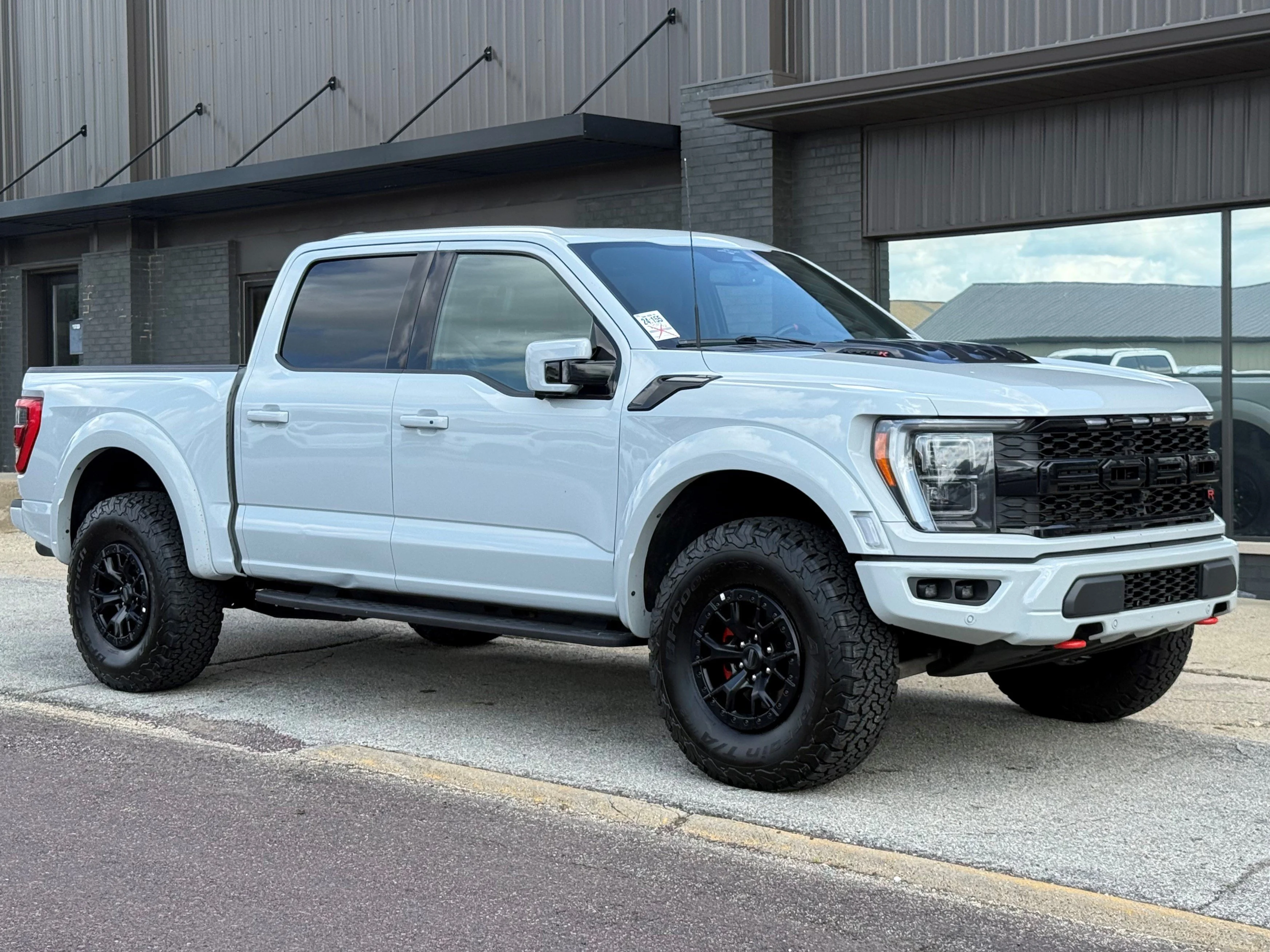 Used 2023 Avalanche Ford Raptor image 3