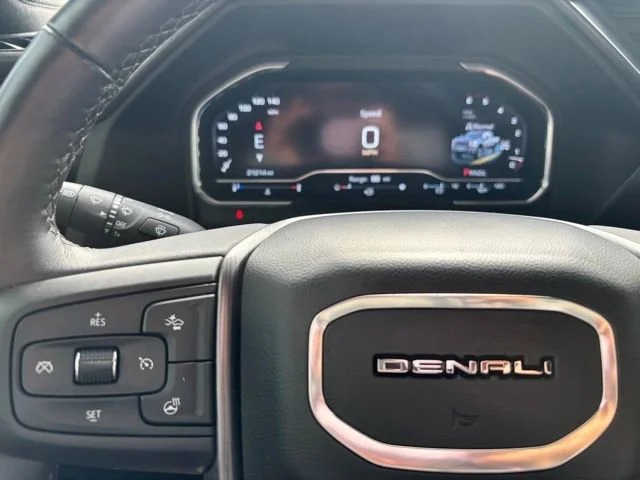 Used 2025 Onyx Black GMC Denali Ultimate image 27