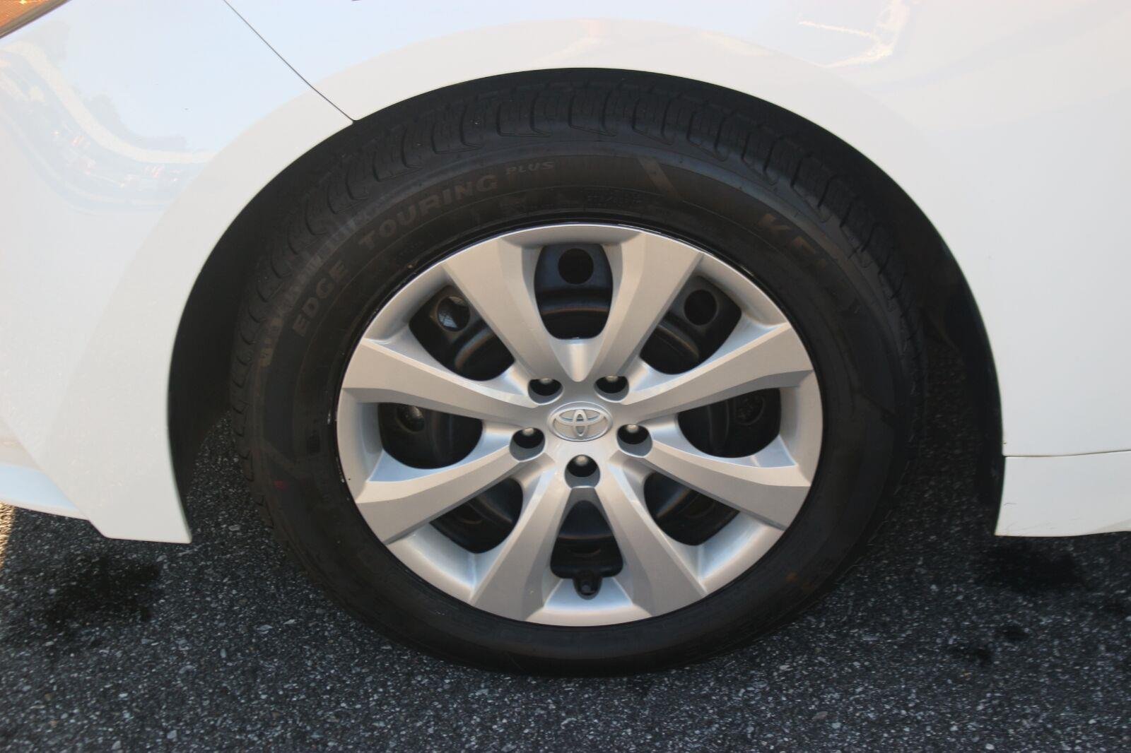 Used 2024 White Toyota LE image 31