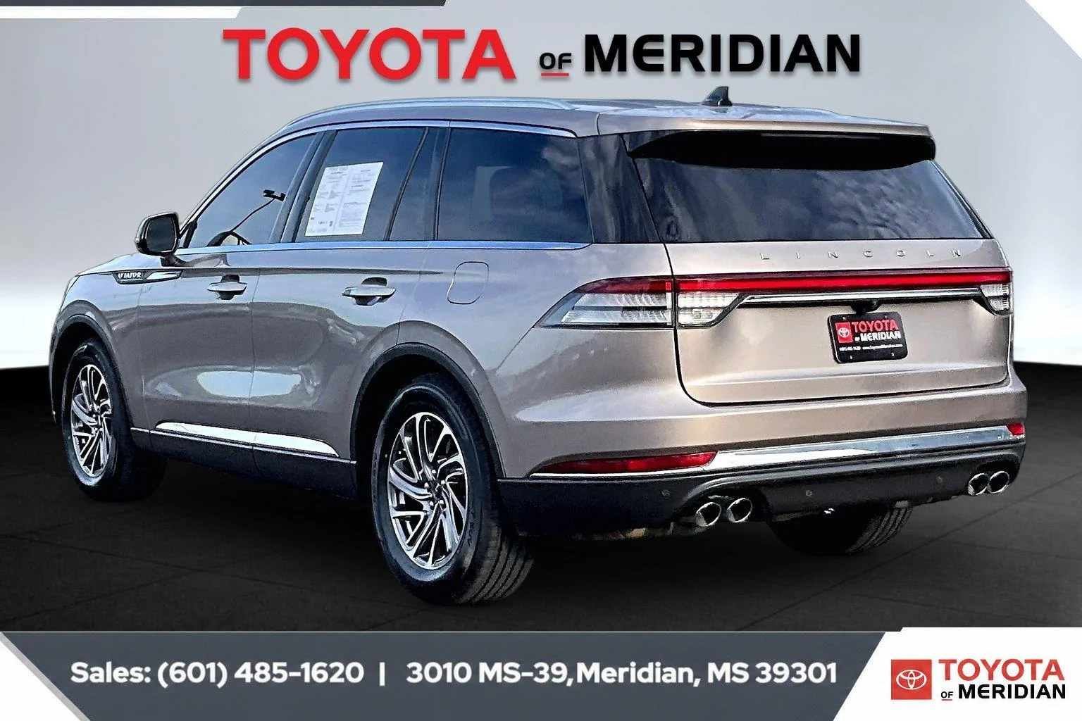 Used 2021 Iced Mocha Lincoln Standard image 2