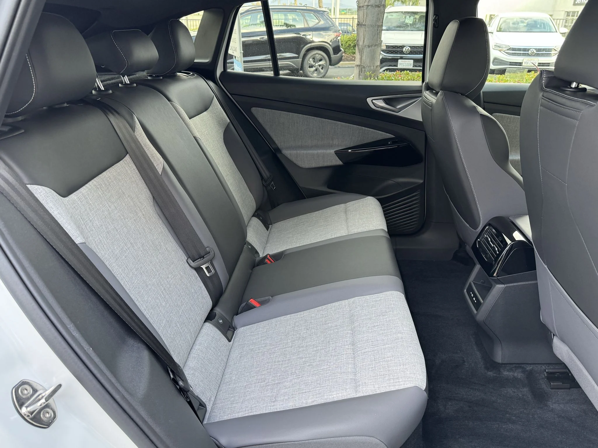 New 2026 Opal White Pearl Volkswagen Pro image 30