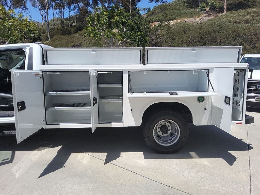New 2025 Oxford White Ford XL image 14