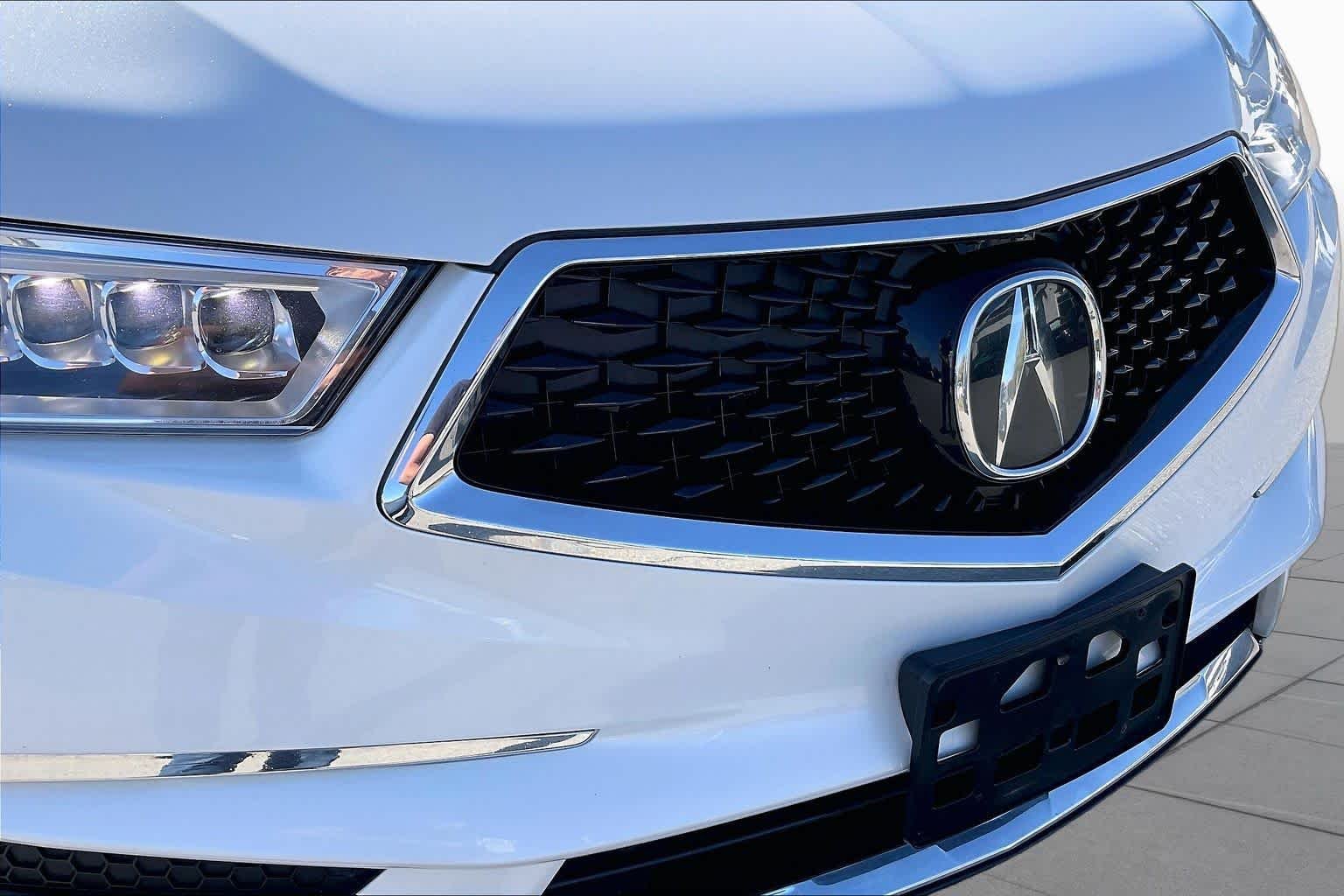 Used 2020 Platinum White Pearl Acura  image 31