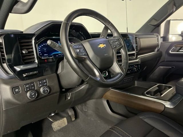 2024 Chevrolet Silverado 3500HD High Country - Photo 17