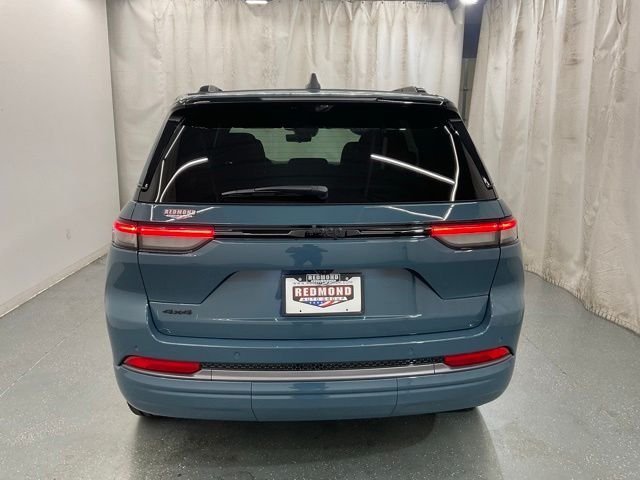 New 2026 Steel Blue Exterior Paint Jeep Limited Reserve image 6