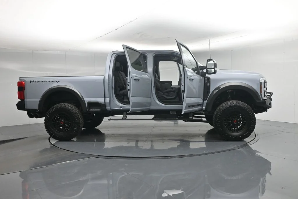New 2026 Glacier Gray Metallic Tri-Coat Ford Lariat image 4
