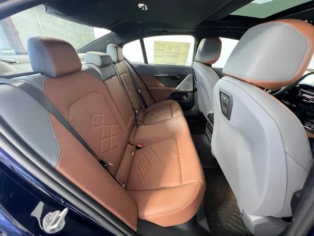 New 2027 Tanzanite Blue II Metallic BMW 540i xDrive image 41