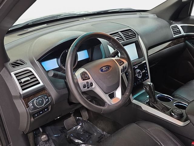 Used 2011 Silver Ford Limited image 16