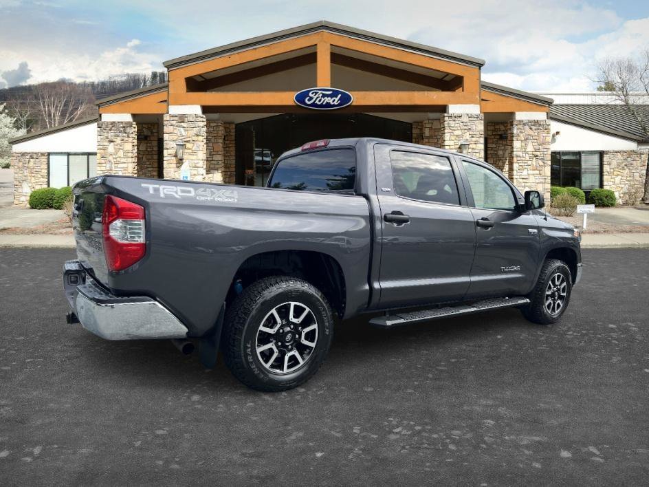 Used 2018 Magnetic Gray Metallic Toyota SR5 image 5