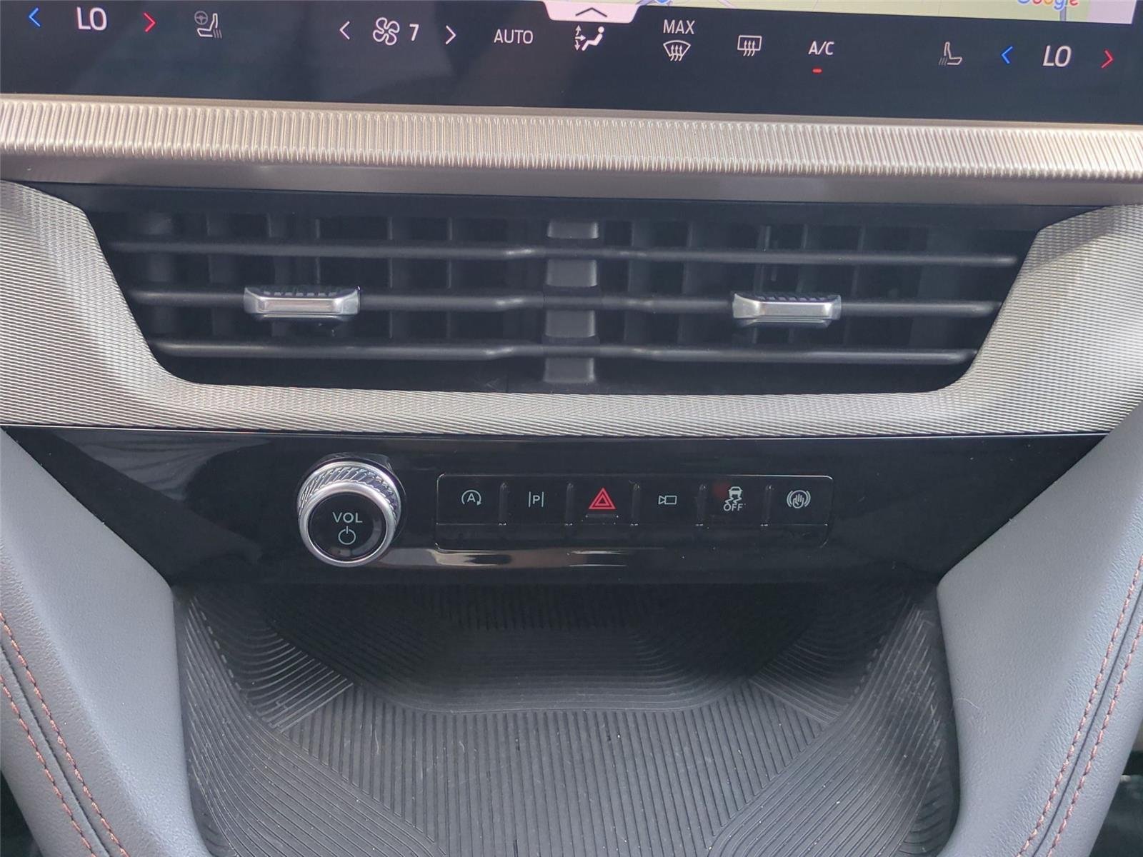 New 2026 Star White Metallic Tri-Coat Ford Active image 28