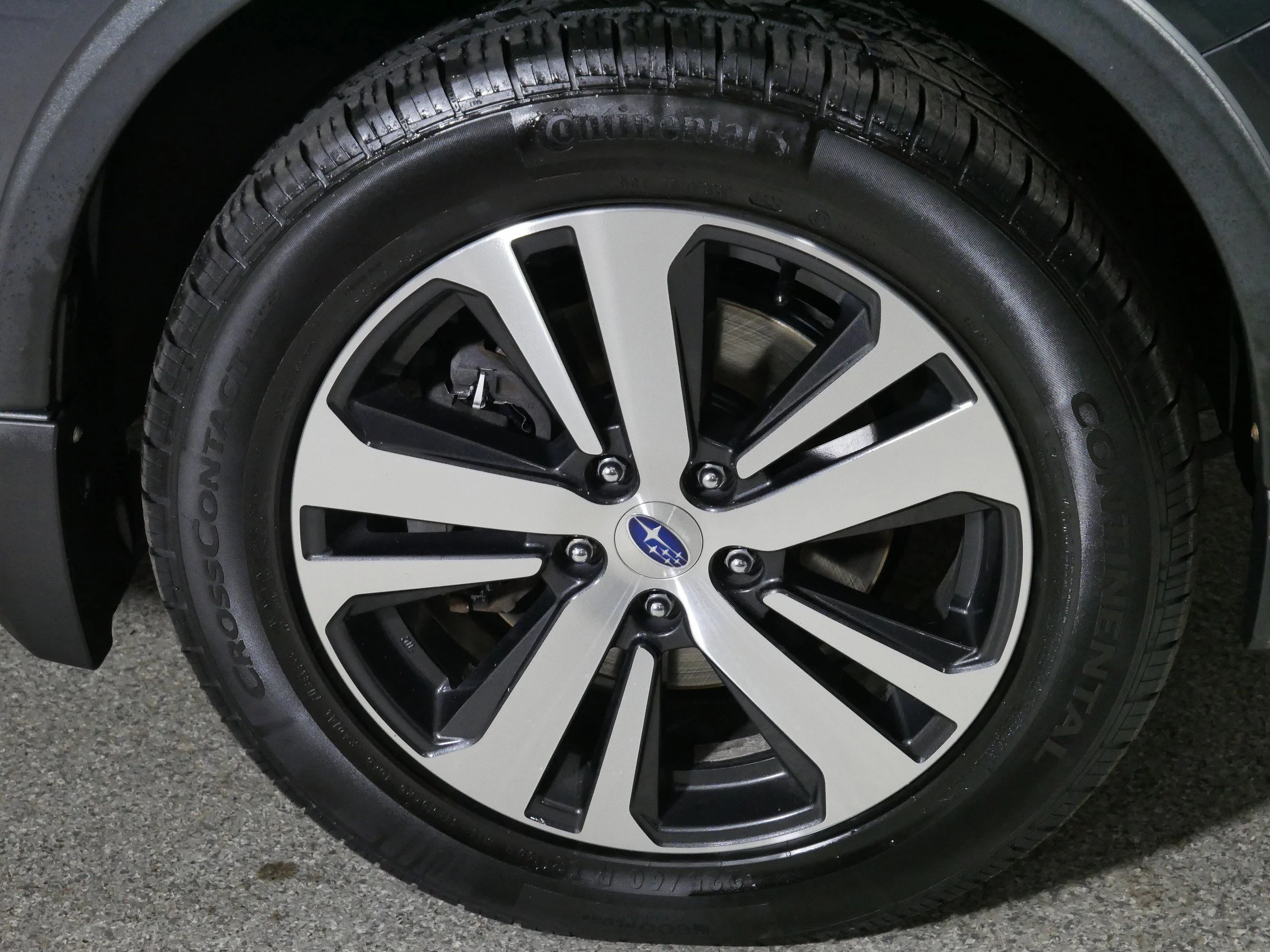 Used 2019 Magnetite Gray Metallic Subaru Limited image 15