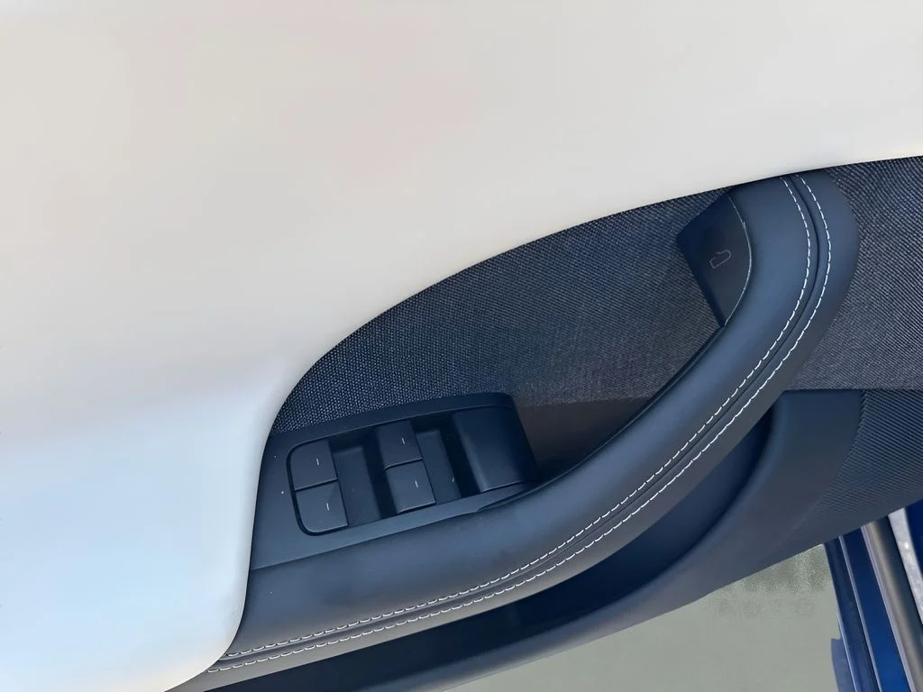 Used 2021 Blue Tesla Plaid image 17