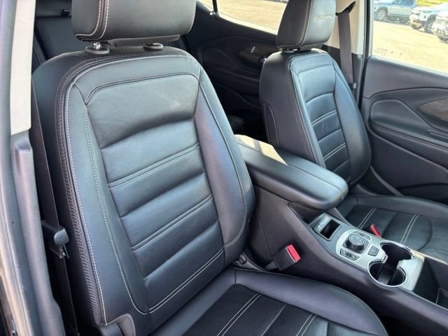 Used 2022 Ebony Twilight Metallic GMC Denali image 25