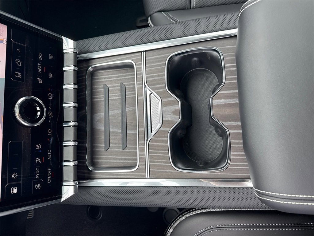 2025 GMC SIERRA - Image 25