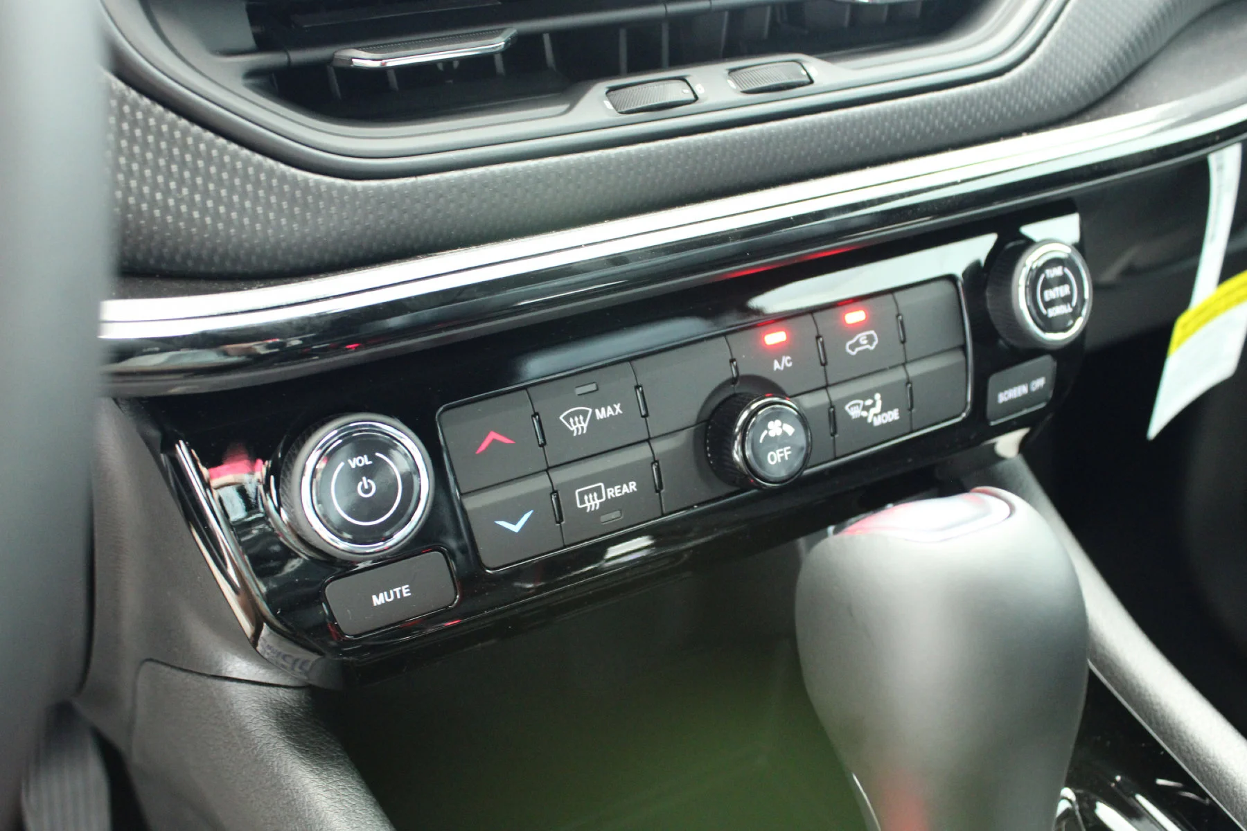 2025 Jeep Compass Latitude - Photo 10