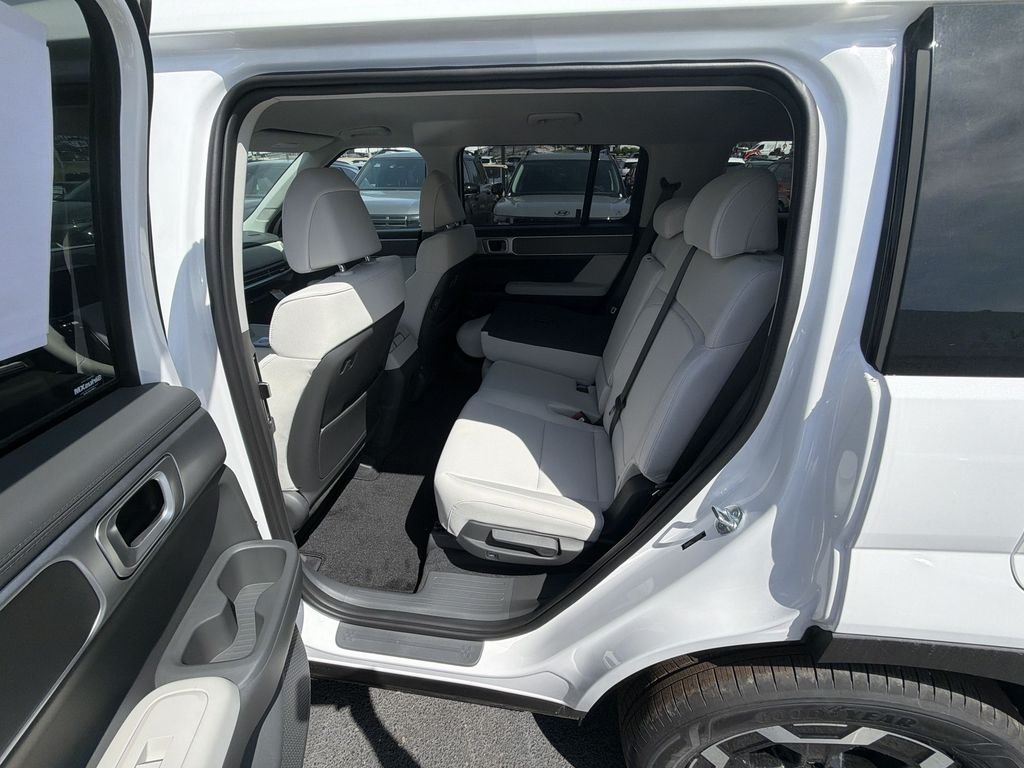 New 2026 White Hyundai SE AWD image 21