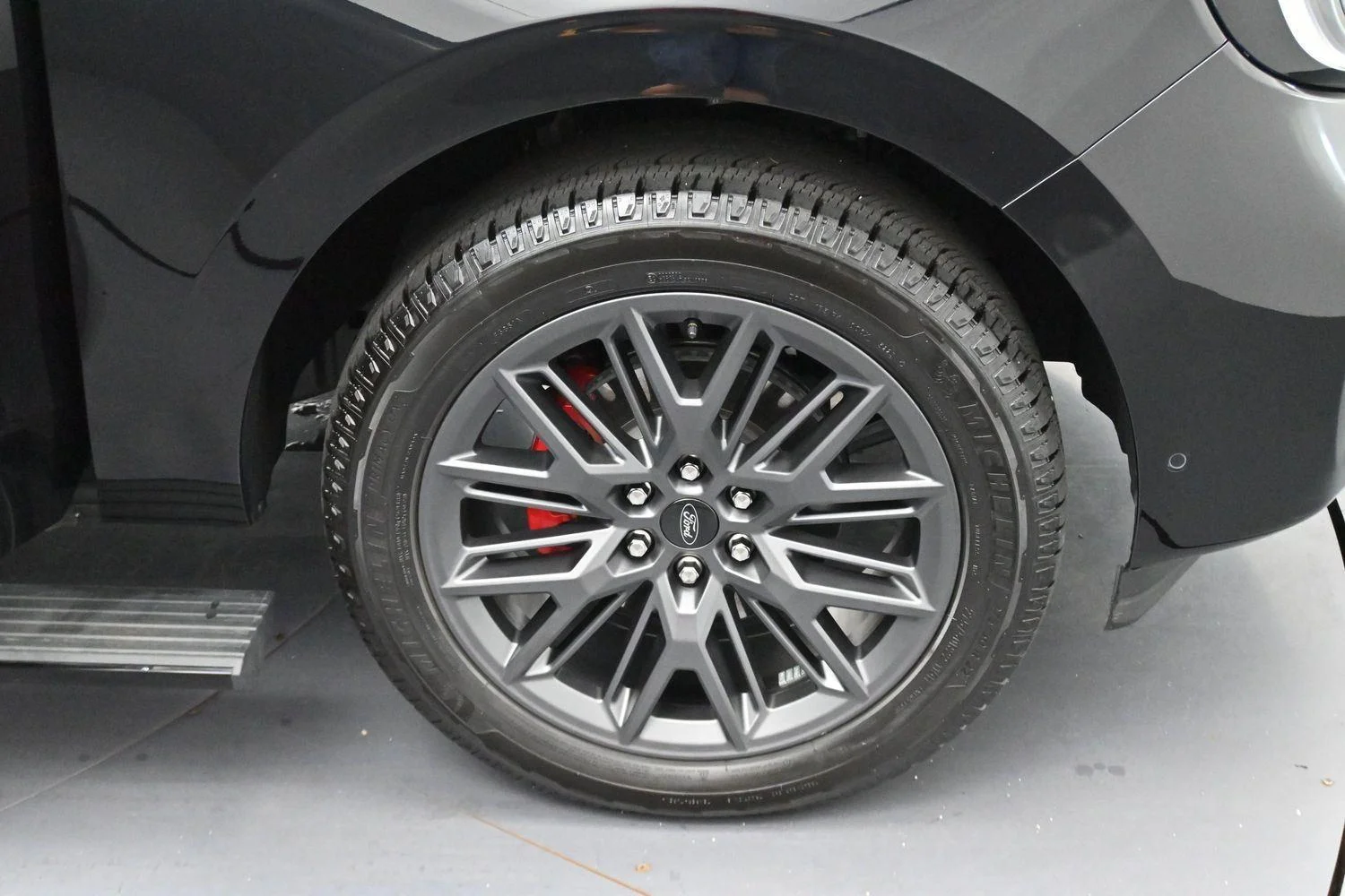 Used 2025 Black Ford Platinum image 47