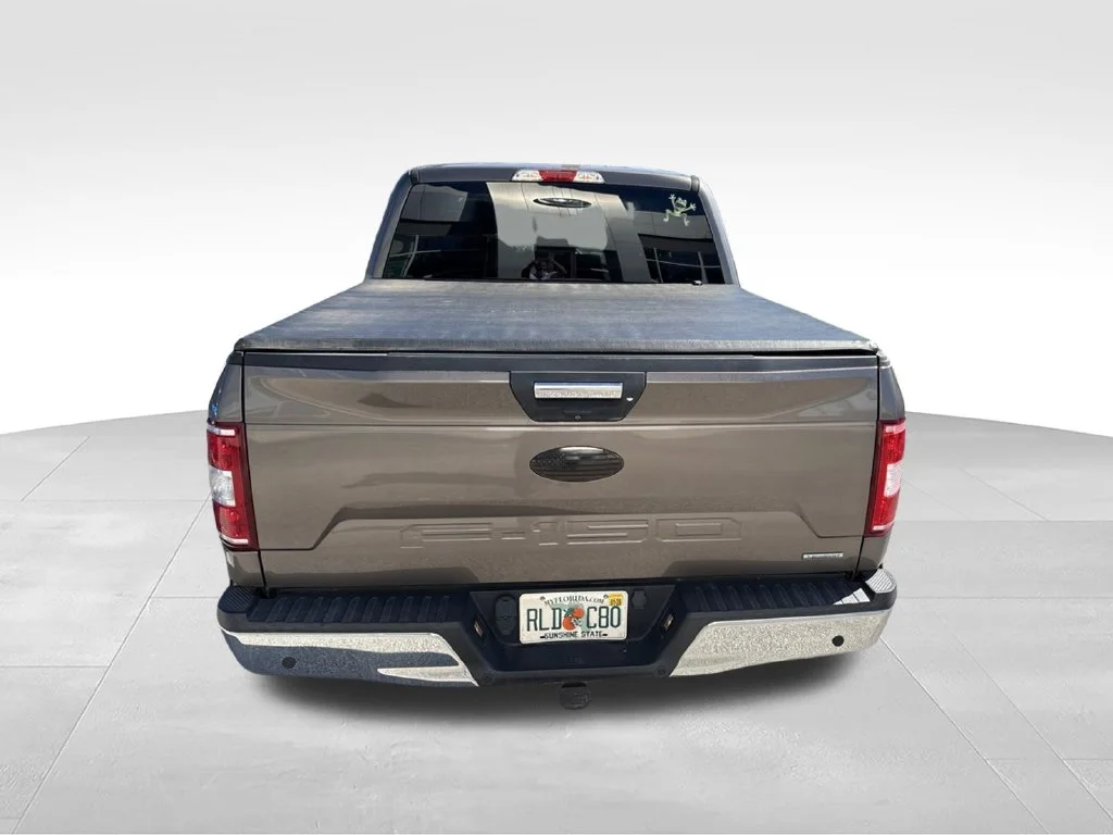 Used 2018 Gray Ford XLT image 3