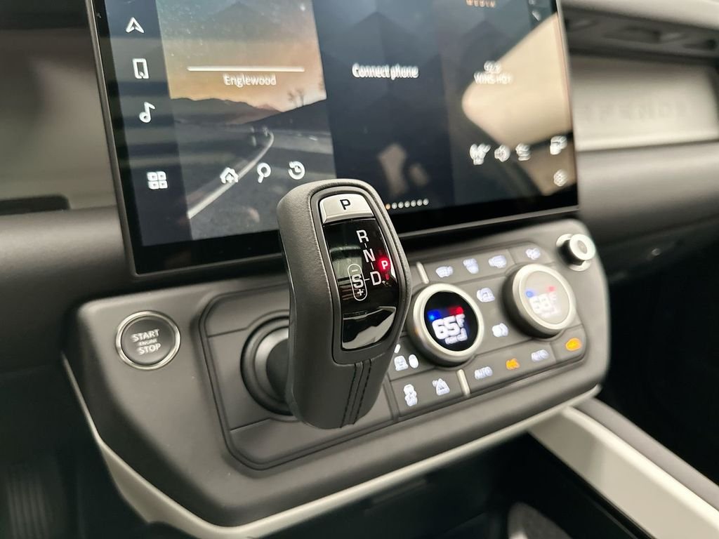 New 2026 Woolstone Green Land Rover S image 12