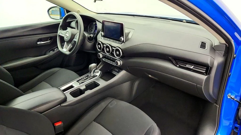 Used 2024 Electric Blue Metallic Nissan SV CVT image 23