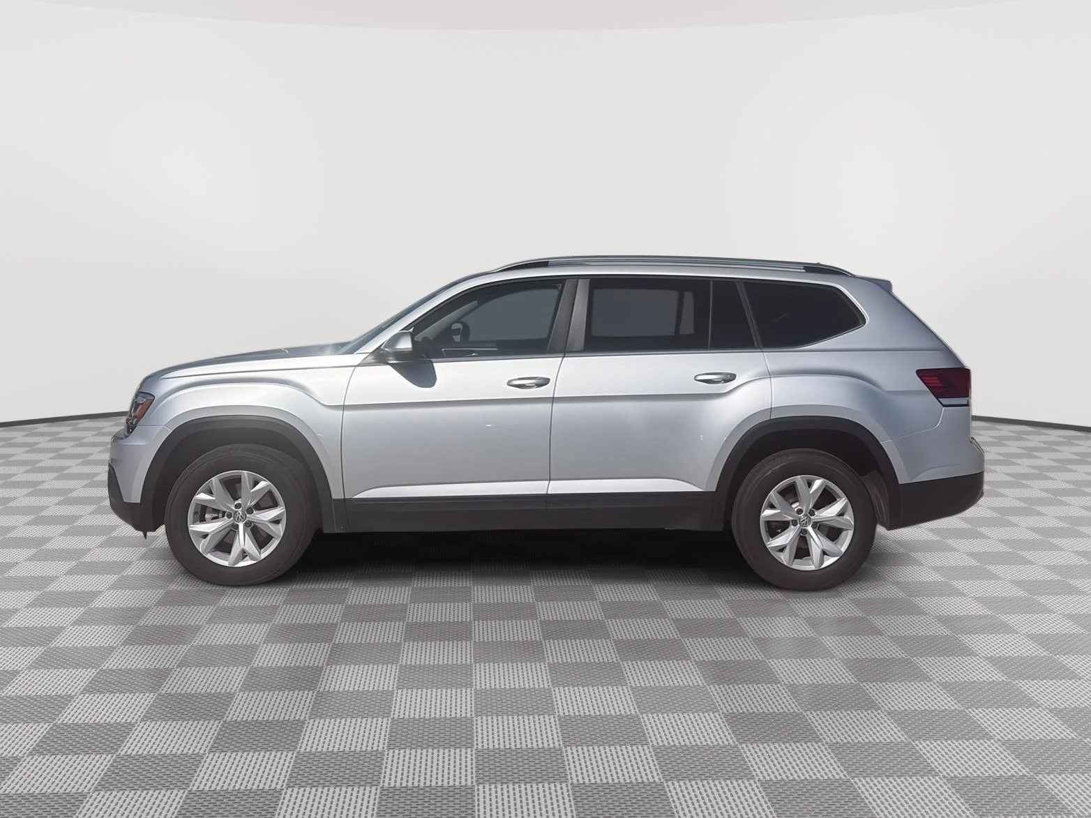 Used 2018  Volkswagen 3.6L V6 SE image 8
