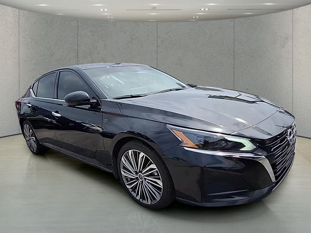 Used 2025 Black Nissan 2.5 SL image 37