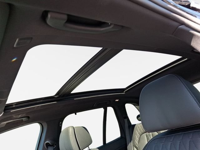 2026 BMW X5 M60i - Photo 12