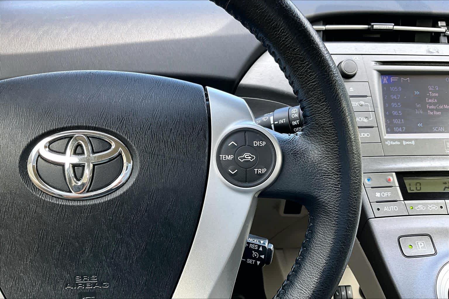Used 2015 Barcelona Red Metallic Toyota Four image 25