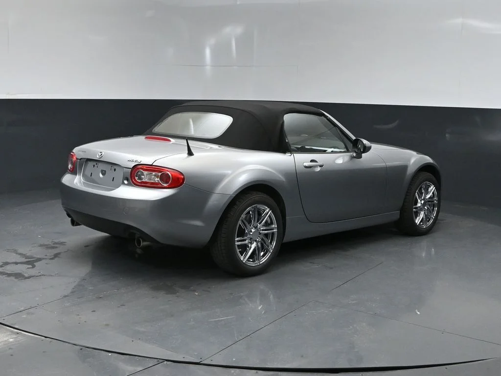 Used 2013 Gray Mazda Sport image 2