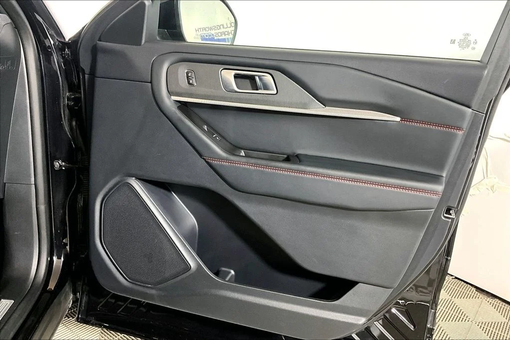 Certified Used 2025 Black Metallic Ford ST-Line image 19