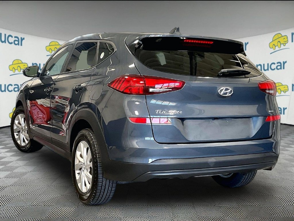 Used 2019 Blue Hyundai SE image 4