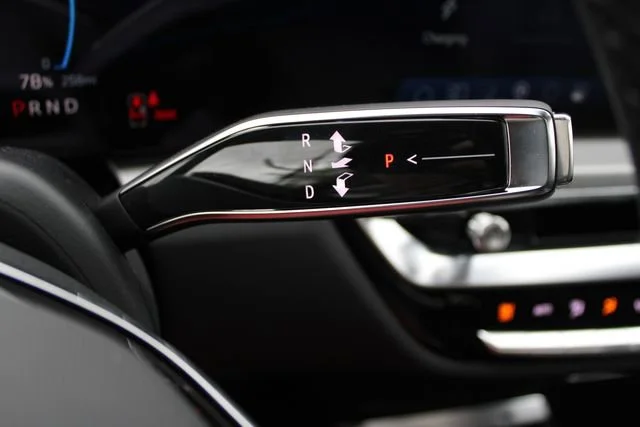 2026 Cadillac LYRIQ Sport - Photo 10