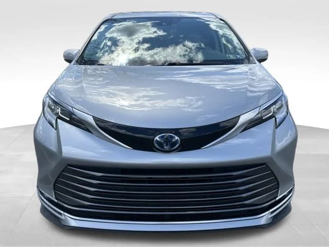 Used 2021 Silver Toyota Limited image 8