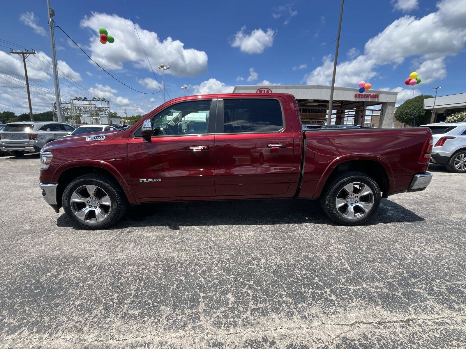 Used 2019 Delmonico Red Pearlcoat Ram Laramie image 4