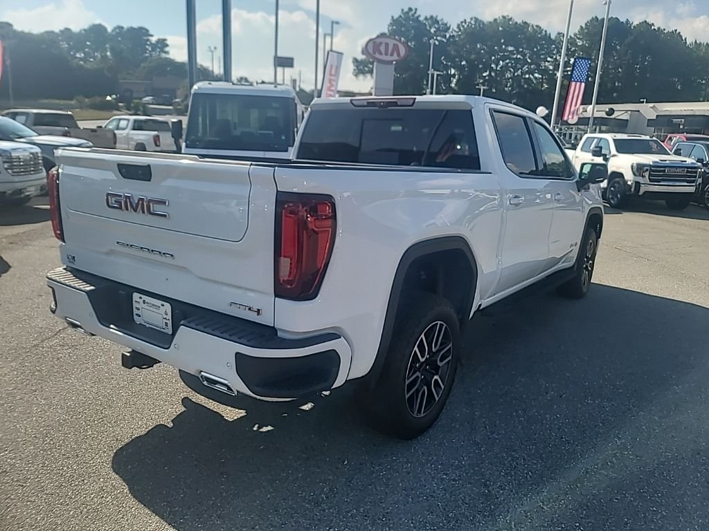 Used 2025 White GMC AT4 image 7