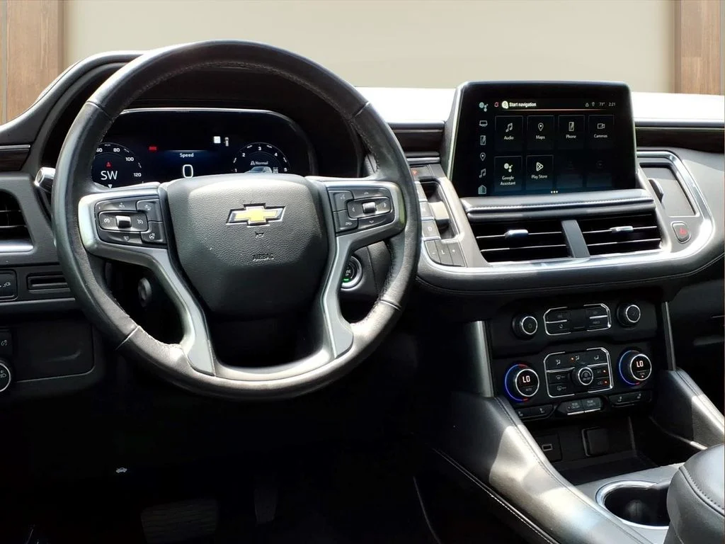 Used 2022 Gray Chevrolet LT image 3